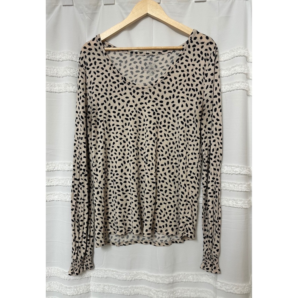Maurices Womens Dalmatian Print V-Neck Top Tan Black Smocked Ruffle Cuff Medium